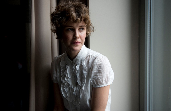 Carla Juri - Top 10 cele mai populare si mai sexy actrite elvetiene din toate timpurile