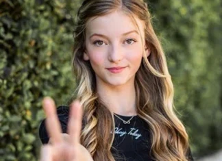 Emily Dobson: Varsta, Inaltime, Tiktok, Youtube, Instagram, Parinti, Valoare neta si altele