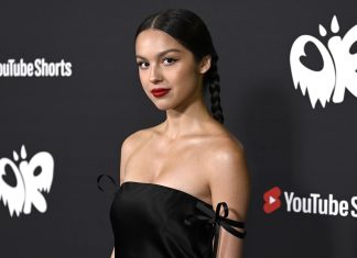 Olivia Rodrigo: Varsta, Familie, Afaceri, Sot si Mai mult