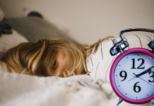 8 alimente care te pot tine treaz noaptea