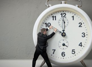 20 de proverbe si zicatori despre timp